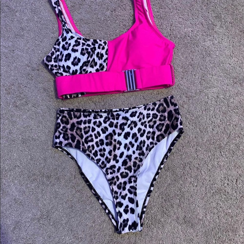 Bikini set - Picture 2 of 2